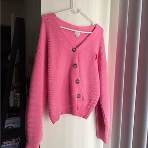 Cute heart sweater 💟